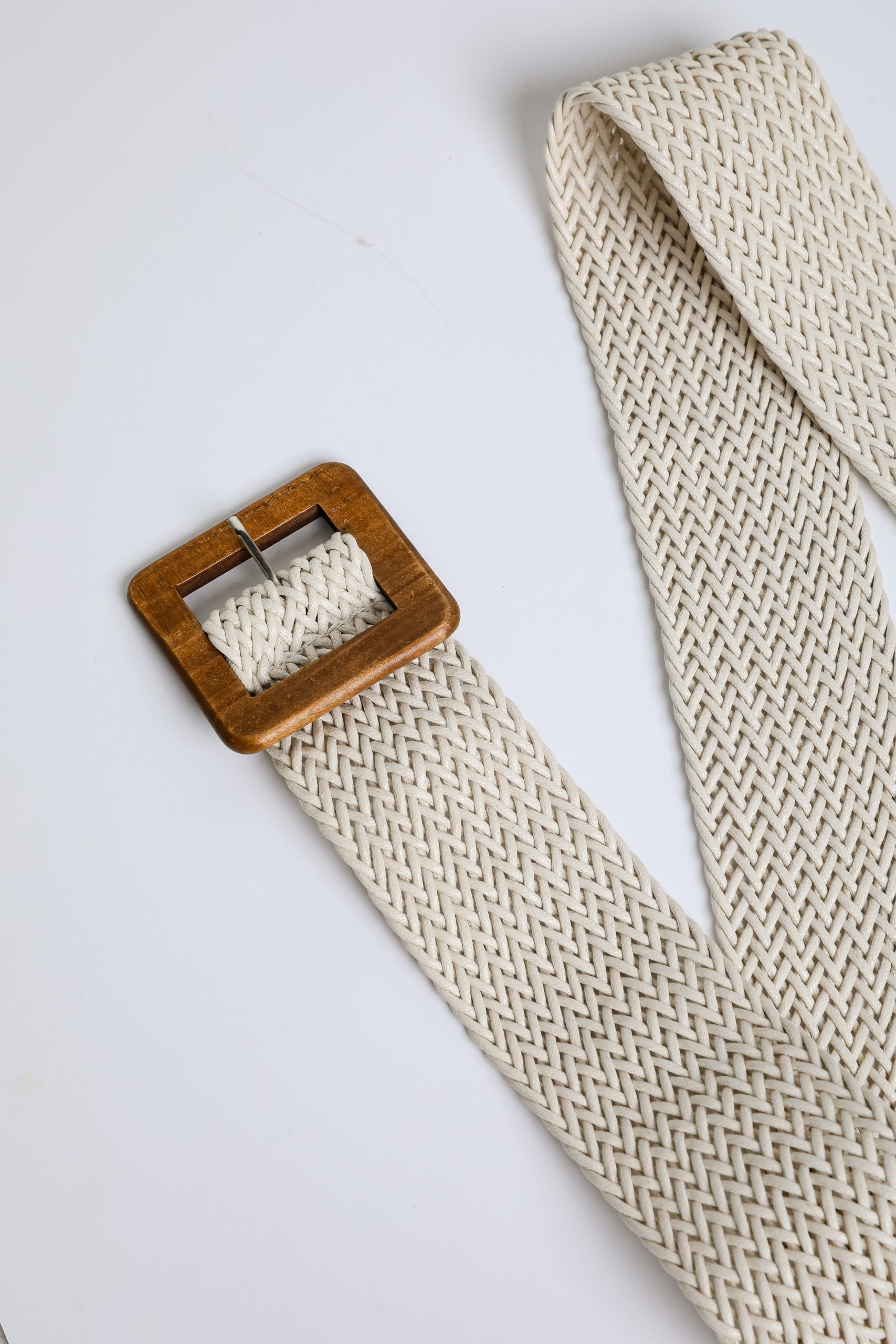 shopdressup_natural_straw_belt-2_0b022660-fc3d-4073-801c-f2e9ae04e211.jpg